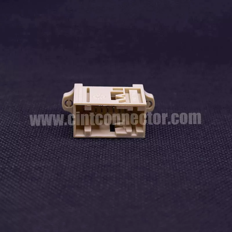 18 Pin PCB header male automotive electrical wire harness connector TE AMP plug housing 953264-1