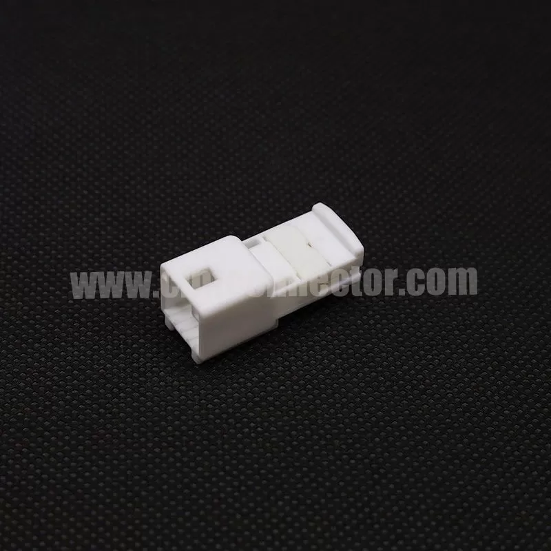 8 pin male TE Connectivity Automotive AMP connector housing 1565804-1