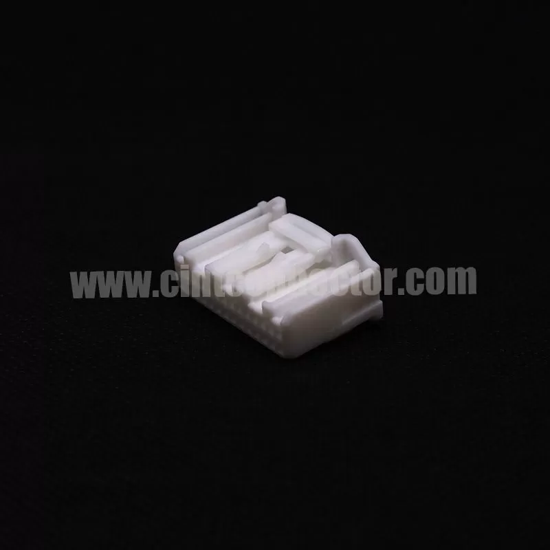 28 pin female Toyota 90980-12410 Connector fits Lexus housing plug