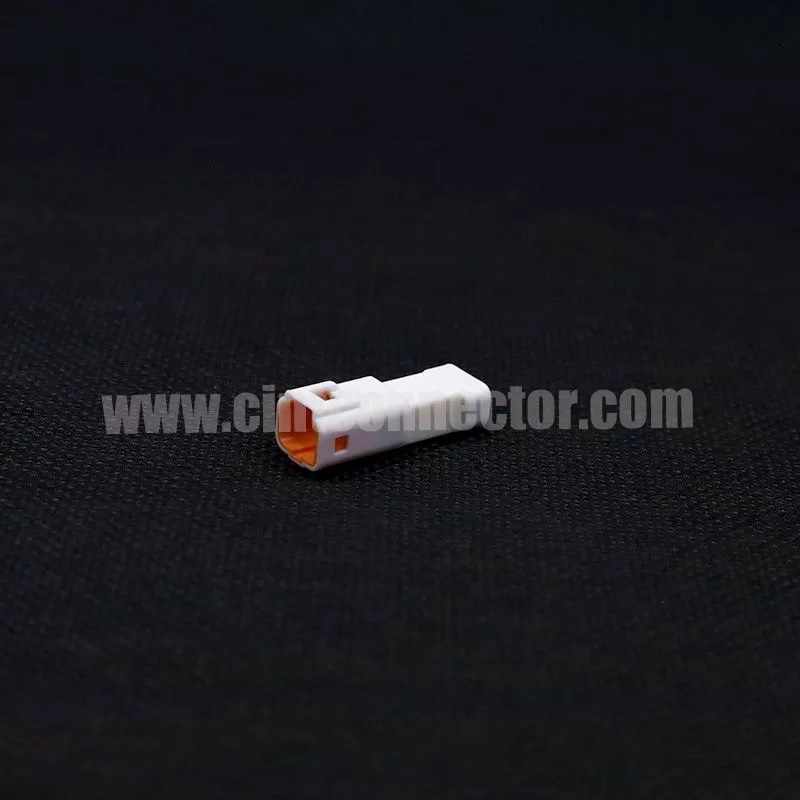 03T-JWPF-VSLE-S 3 pin male JST Connector for auto plug
