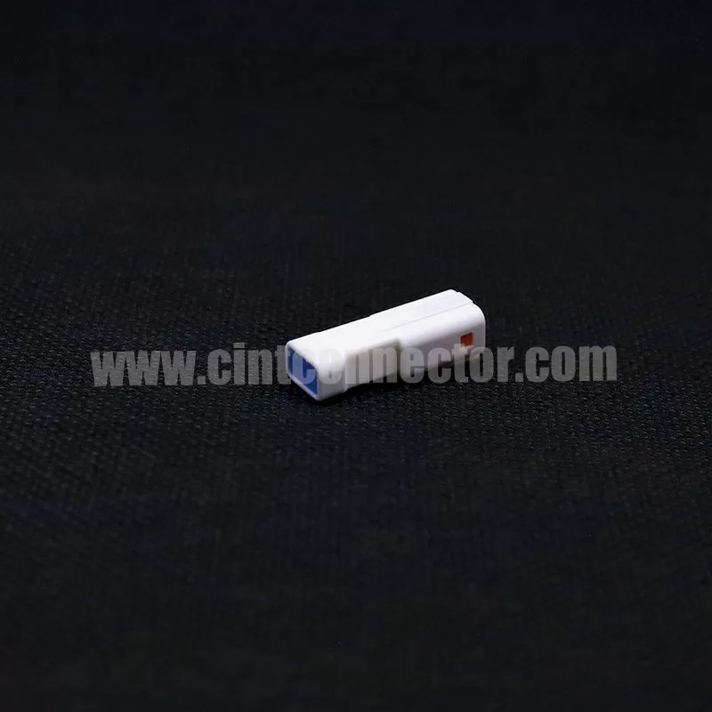 03T-JWPF-VSLE-S 3 pin male JST Connector for auto plug