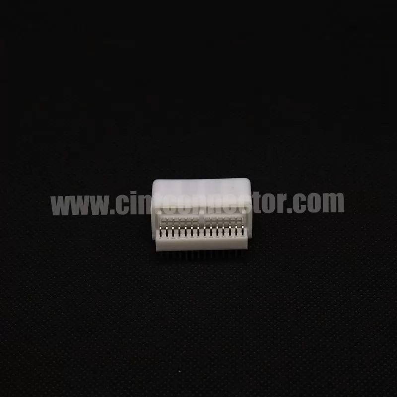 28 pin male TE AMP PCB header connector 1565373-4 wire to board plug
