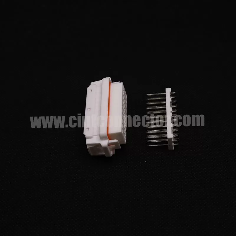 30 pin Delphi 10650830 electrical female automotive connector housing