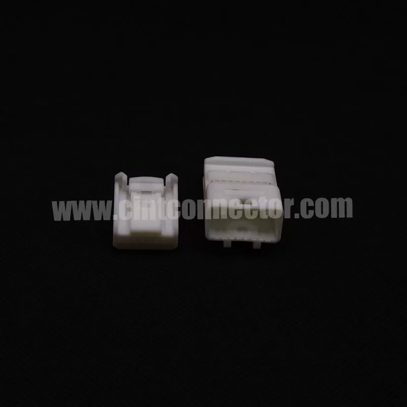 16 pin male cable harness connector TE AMP 1473410-1 wire to wire plug housing