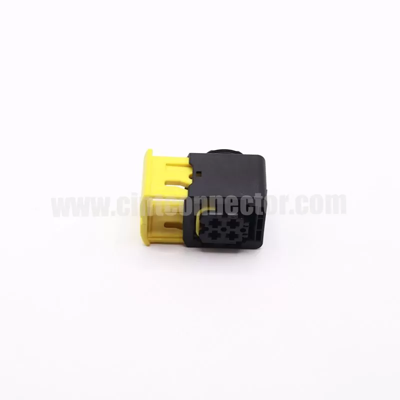 4 pin TE AMP female heavy duty sealed automotive housing wire to wire connector Tyco 1-1418390-1
