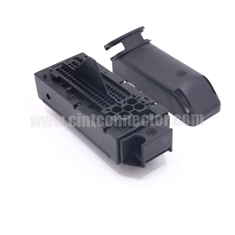 81 pin TE 13761282 1813712-6 auto female electrical ECU connector housing